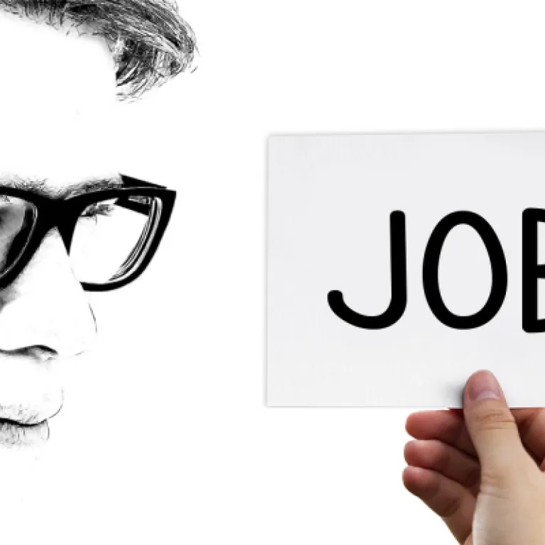 Les 10 métiers les mieux payés de la grande distribution en 2026